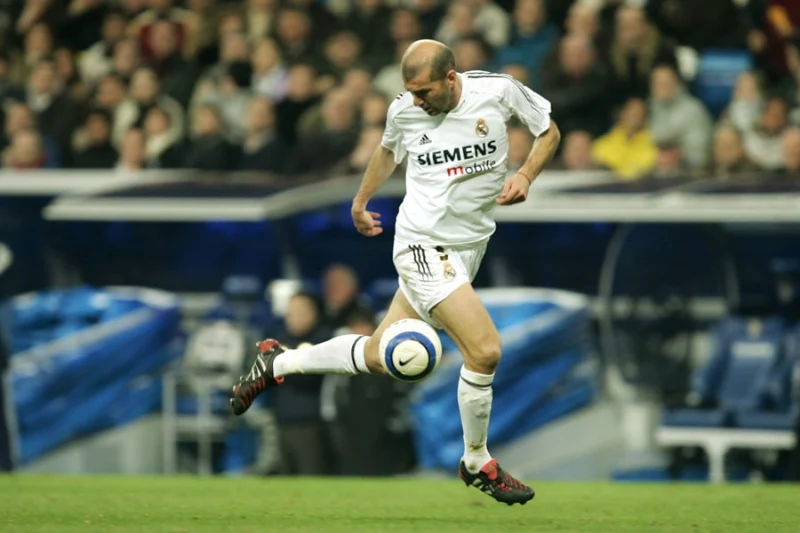Zinedine Zidane chính là số 10, playmaker xuất sắc nhất lịch sử